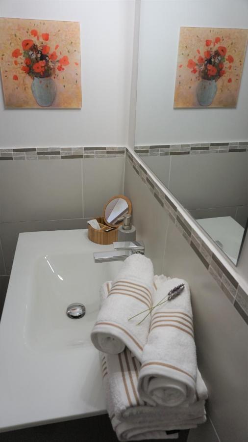 B&B Oasis Des Lavandes - Chambre Coqueliot Villeneuve-lès-Avignon Esterno foto